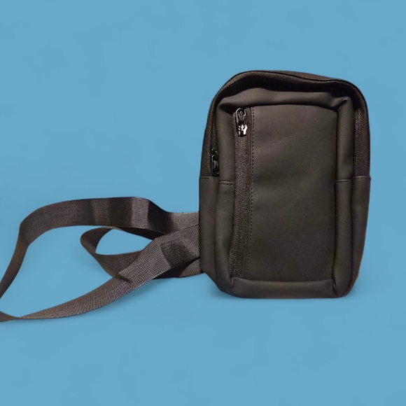 Sireck Handbags - SIRECK Black Crossbody Bag For Men Or Women NEW